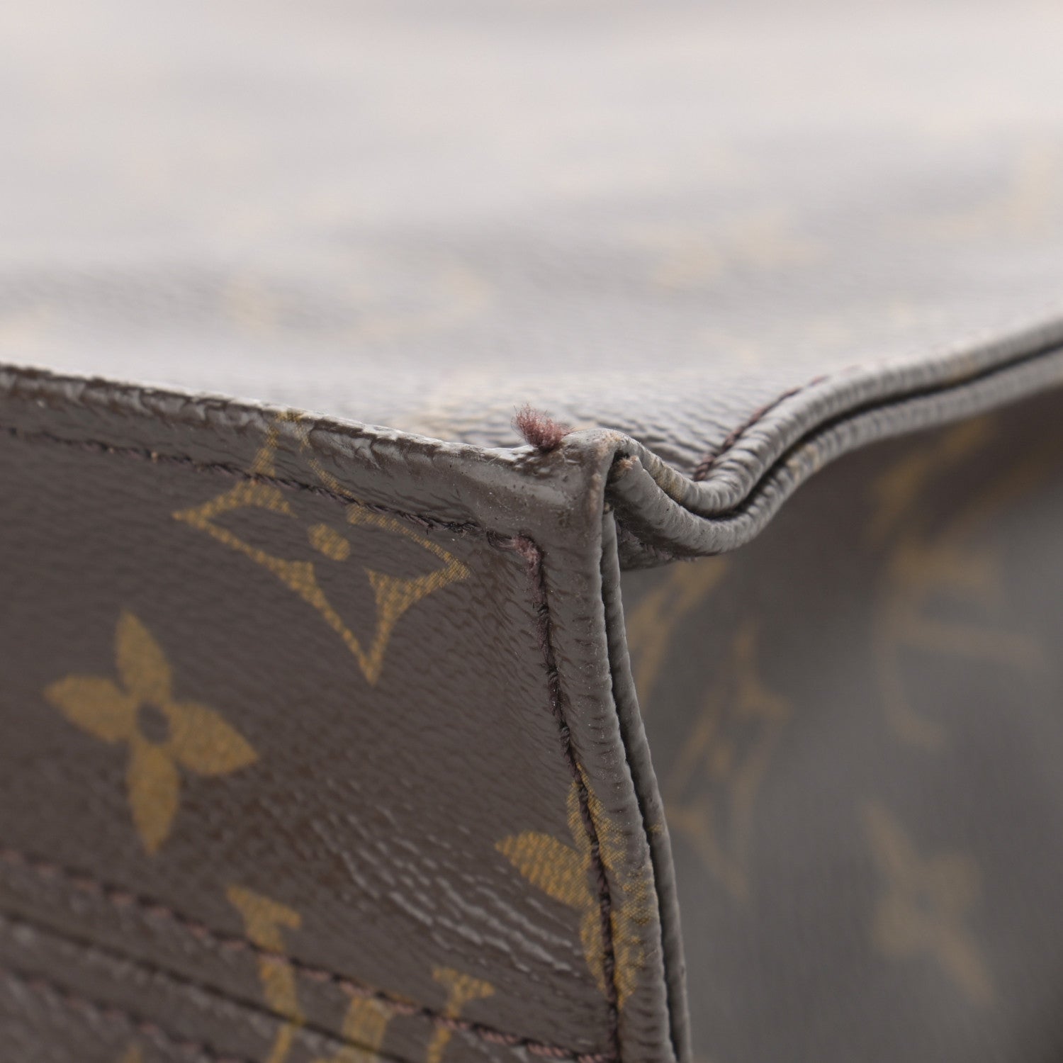 Louis Vuitton Monogram Sac Plat 11 of 14