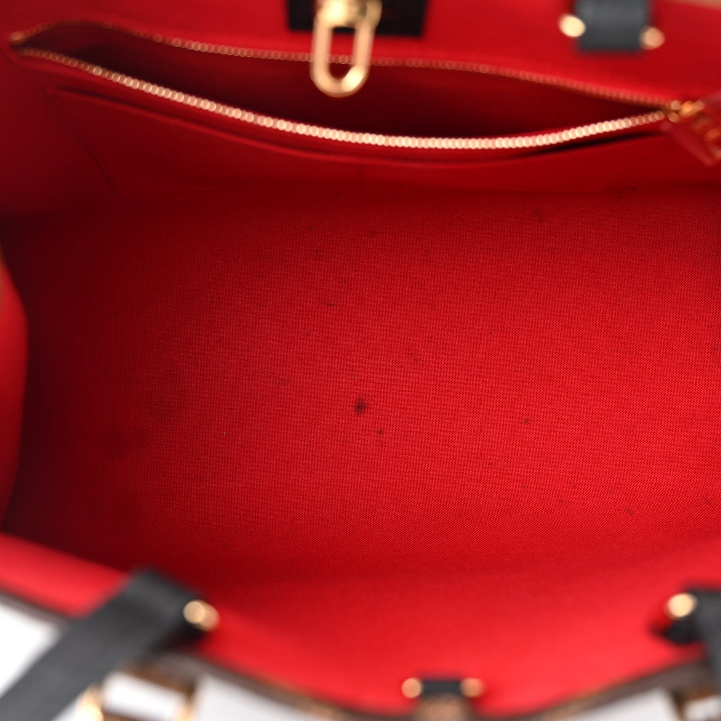 Reverse Monogram Giant Onthego MM