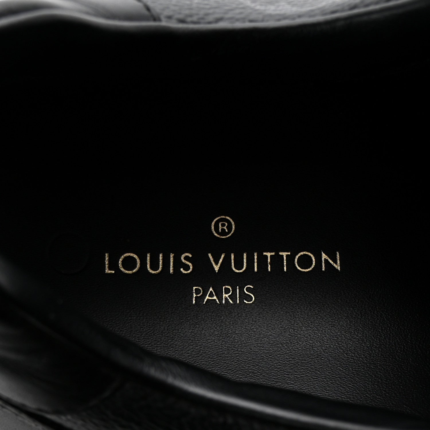 Louis Vuitton Calfskin Mesh Monogram Eclipse Mens Run Away Sneaker 8 Black 9 of 10