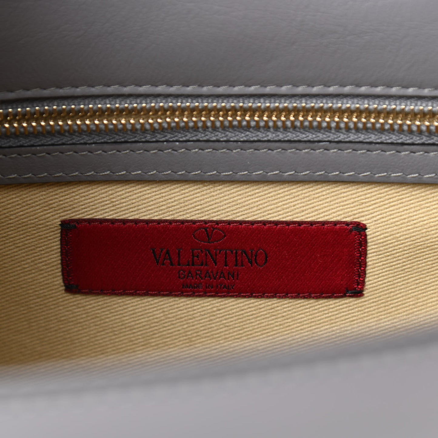 Vitello Medium Glam Lock Rockstud Flap London Stone