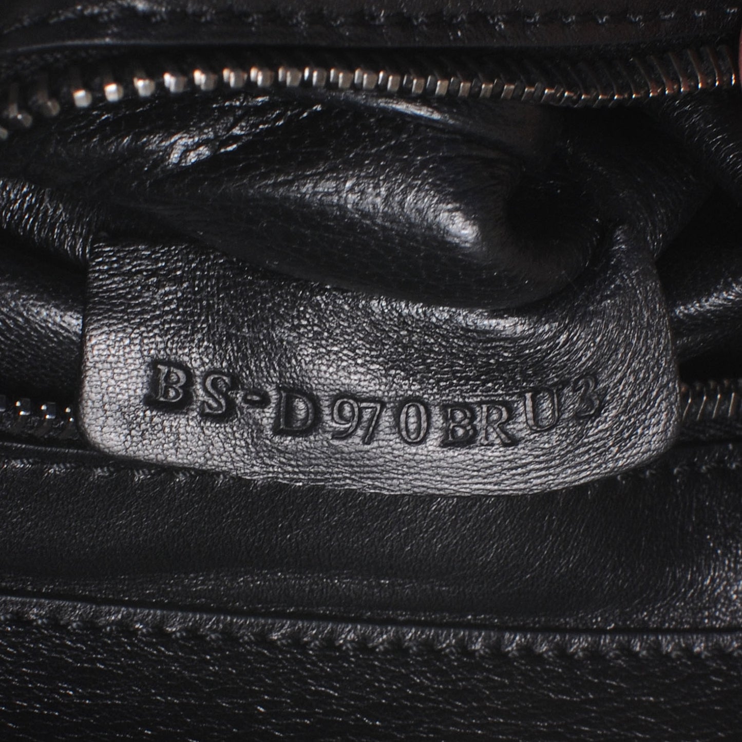 Vitello Medium Rockstud All Over Tote Black