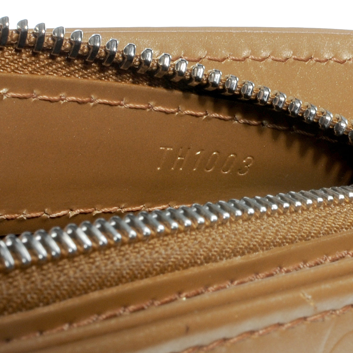 Louis Vuitton Mat Monogram Willwood Ambre 7 of 7
