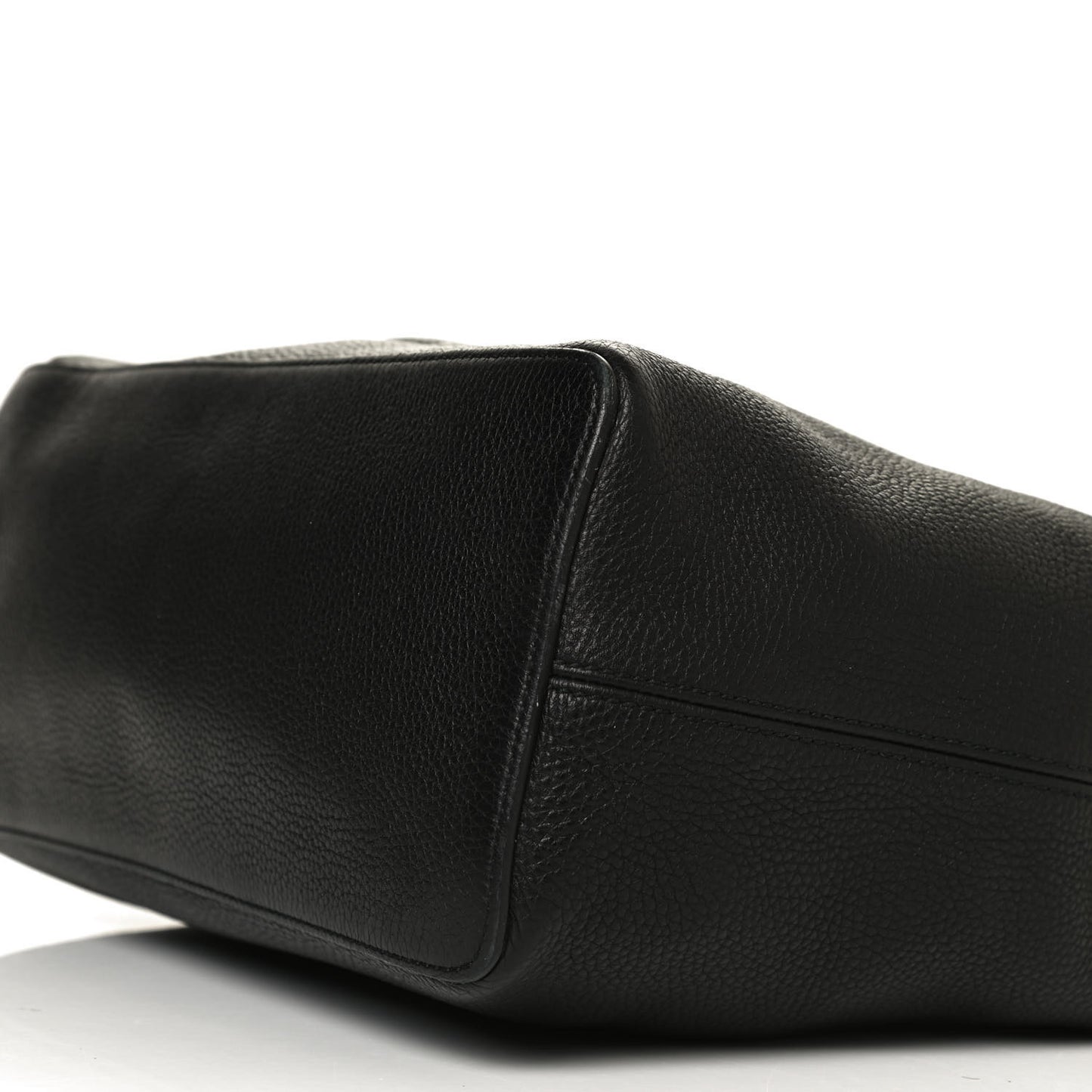 Pebbled Calfskin Large Soho Hobo Black