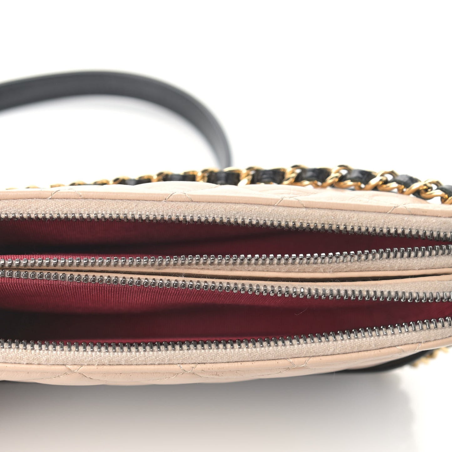 Aged Calfskin Quilted Small Gabrielle Clutch With Chain Beige Black