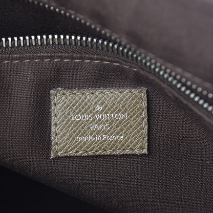 Louis Vuitton Taiga Roman PM Messenger Oural 6 of 27