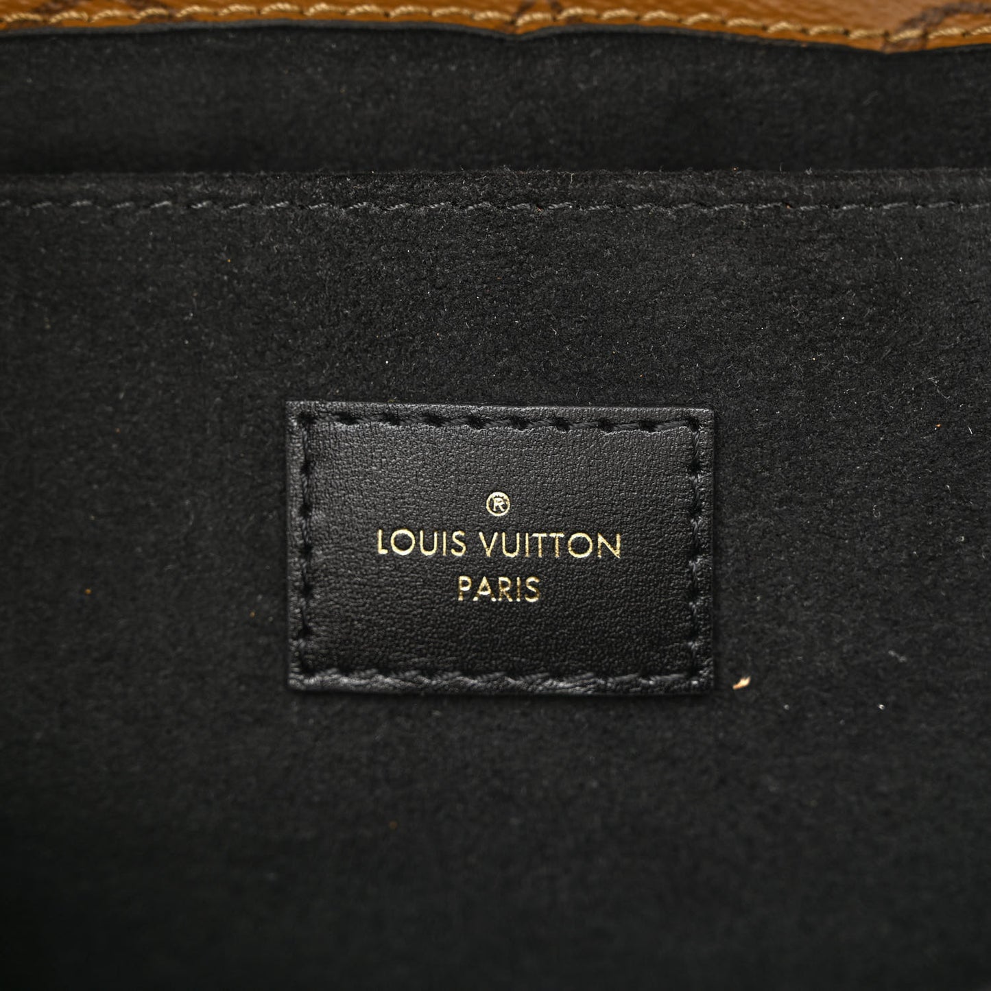 Reverse Monogram Pochette Metis