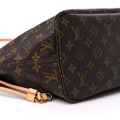 Louis Vuitton Monogram Neverfull MM 8 of 17