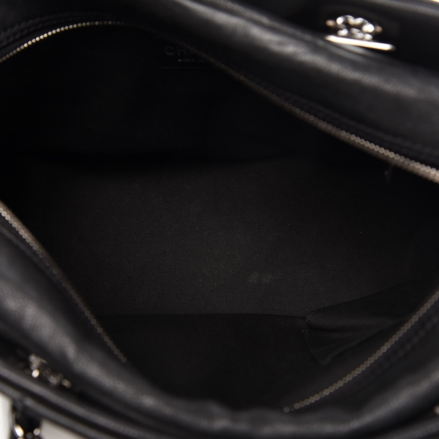 Chanel Calfskin Diamond Stitch Tote Black 5 of 11