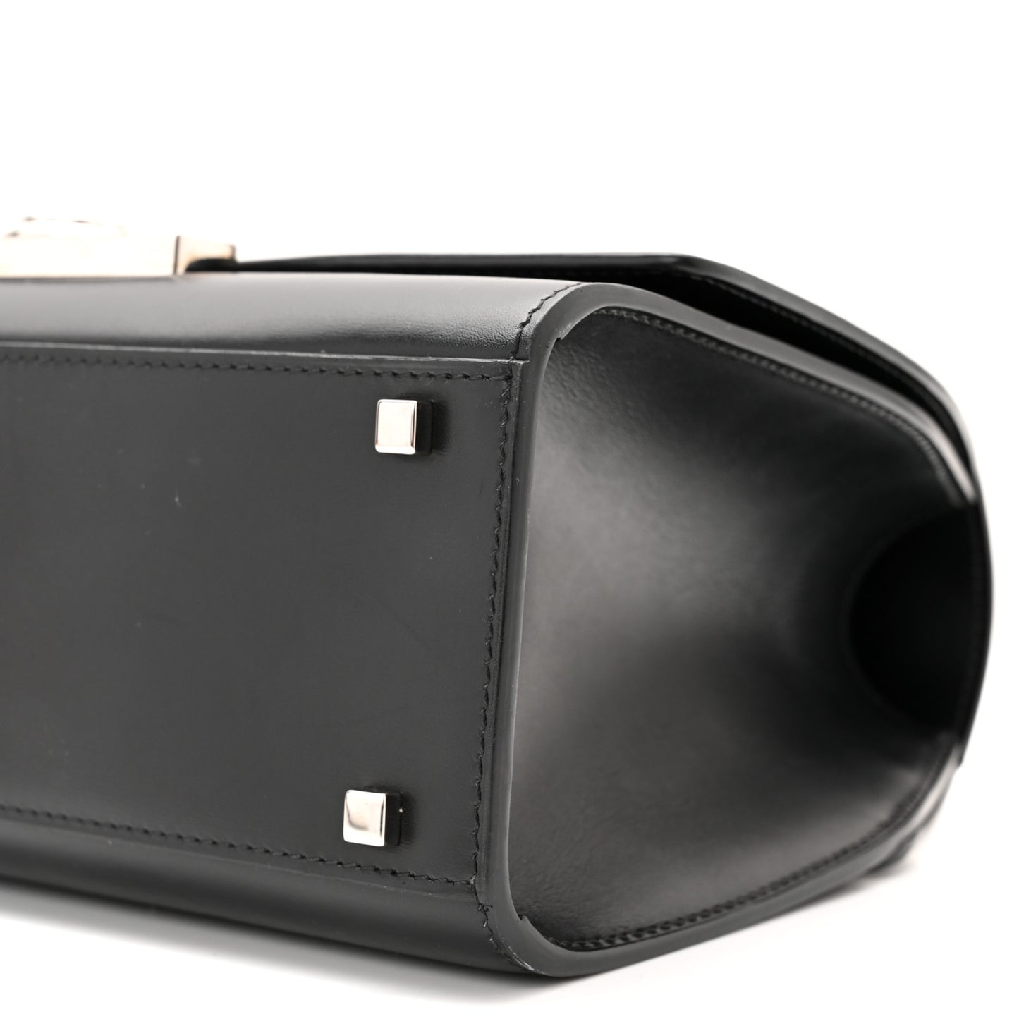 Box Calfskin Rejane PM Black