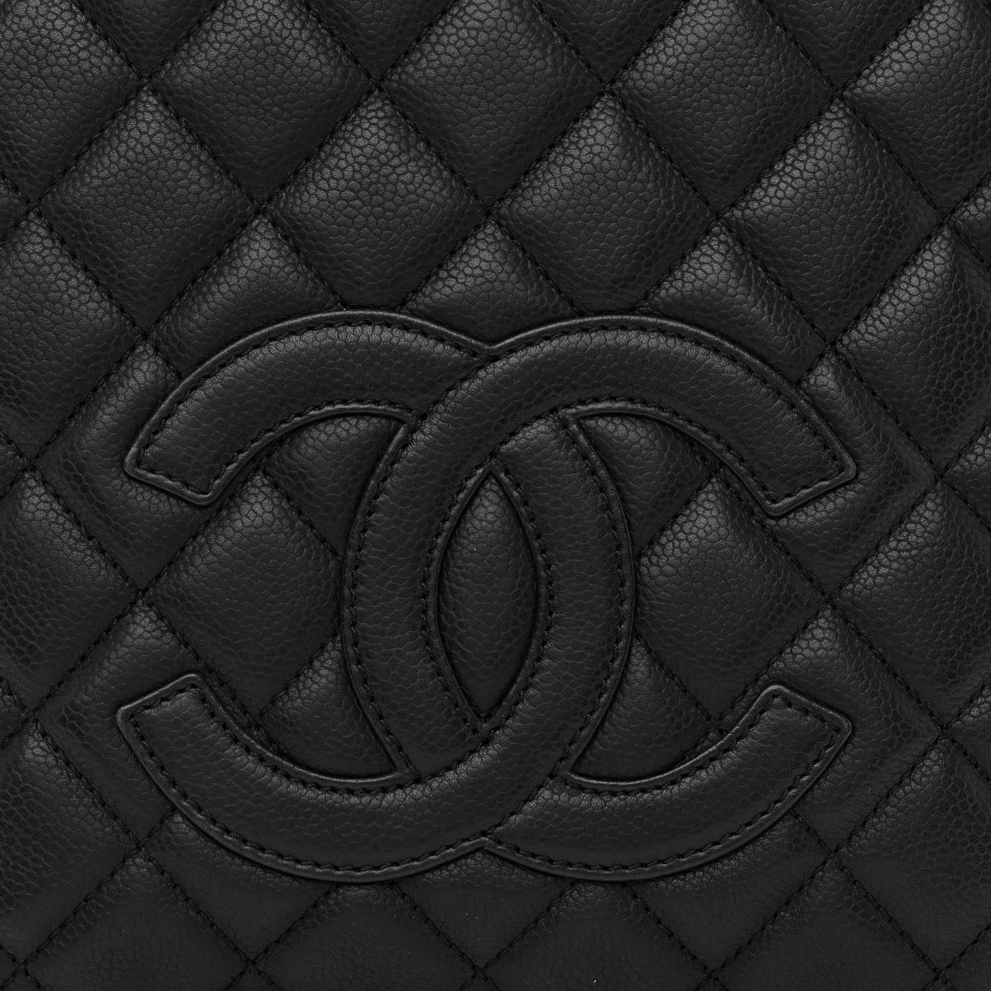 Caviar Quilted Petit Shopping Tote PST Black