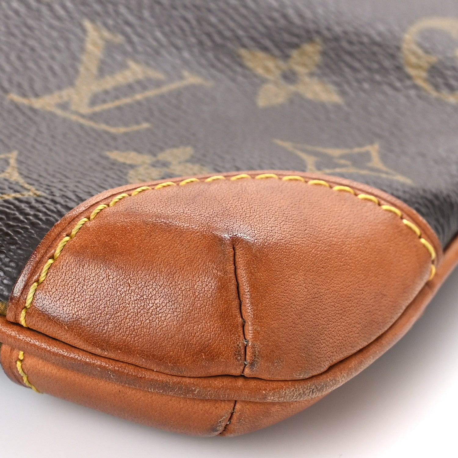 Louis Vuitton Monogram Sac Coussin GM 8 of 8