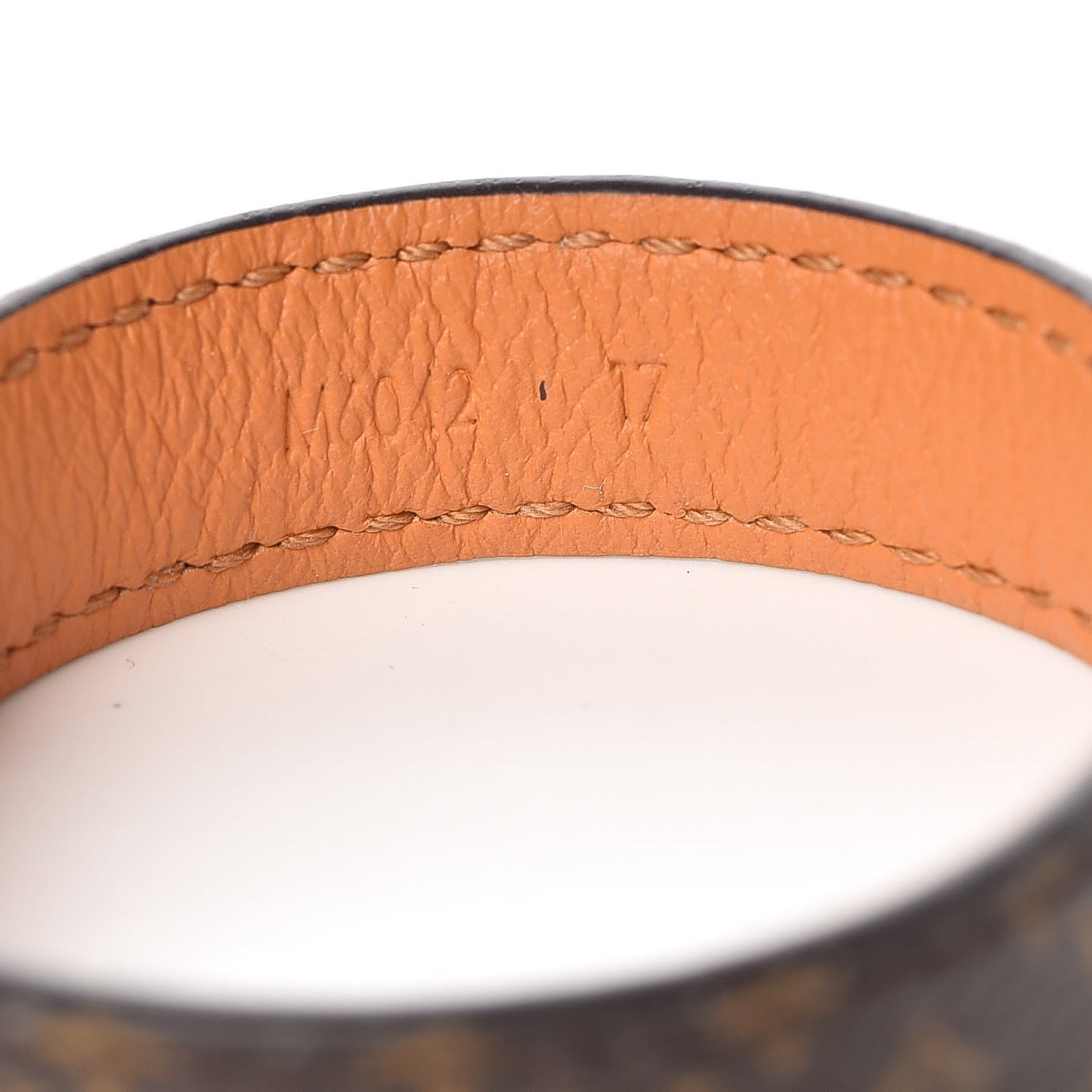 Monogram Essential V Bracelet 17