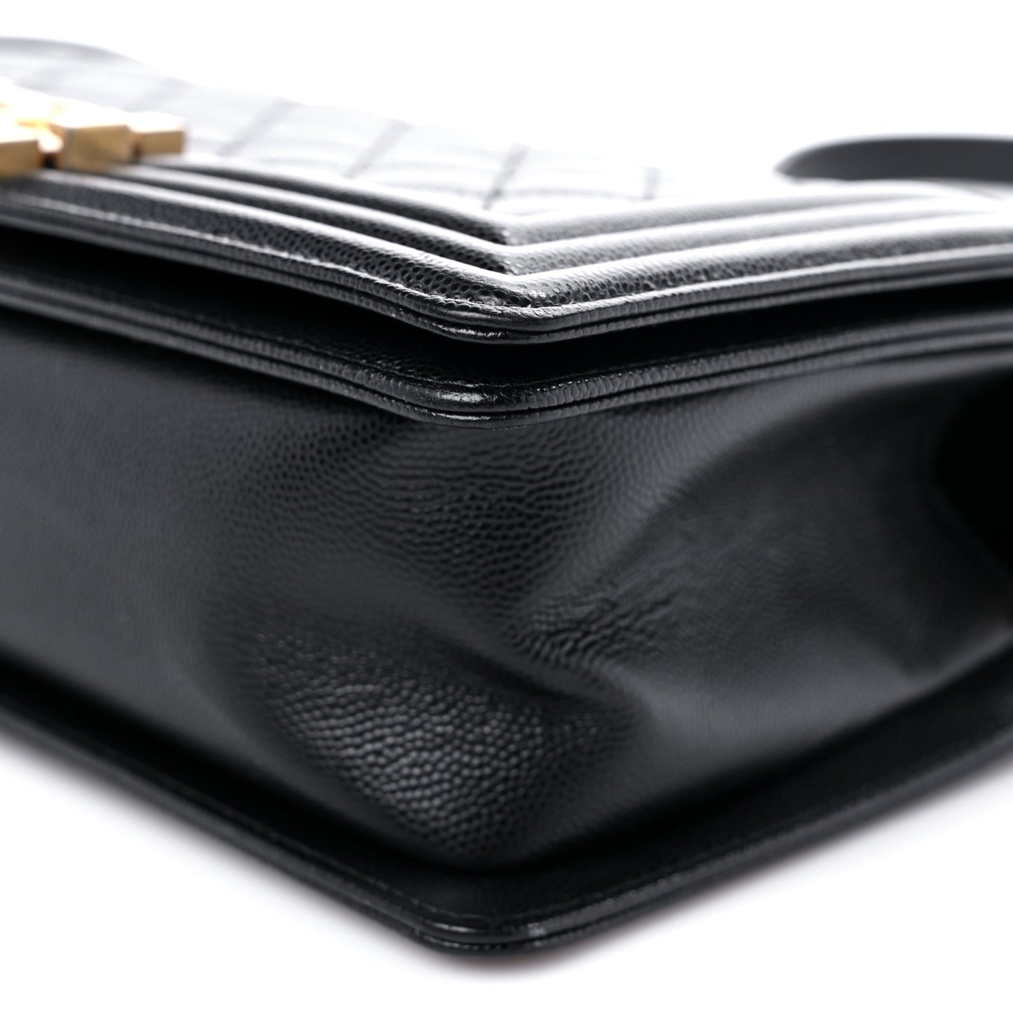 Caviar Quilted Medium Boy Flap Black