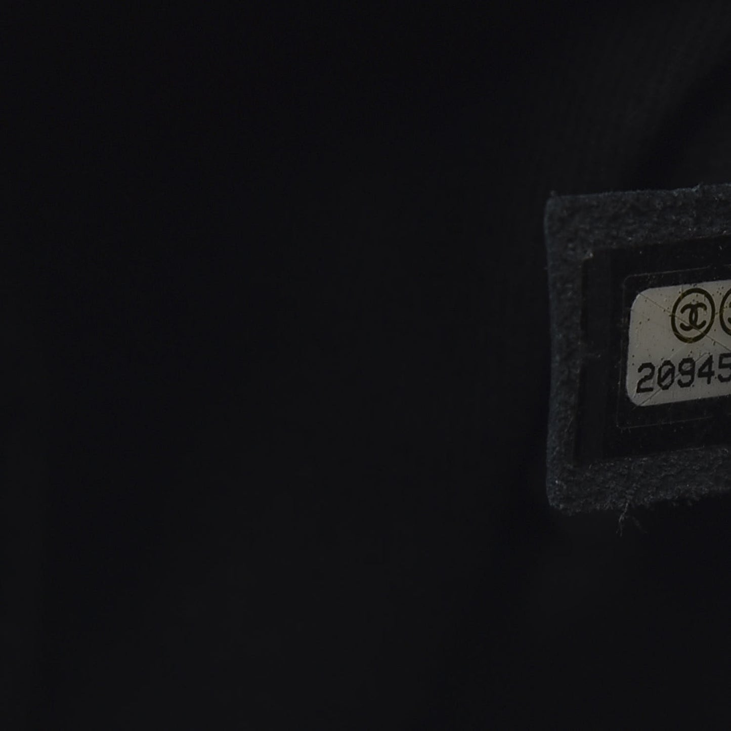 Calfskin CC Pocket Hobo Black