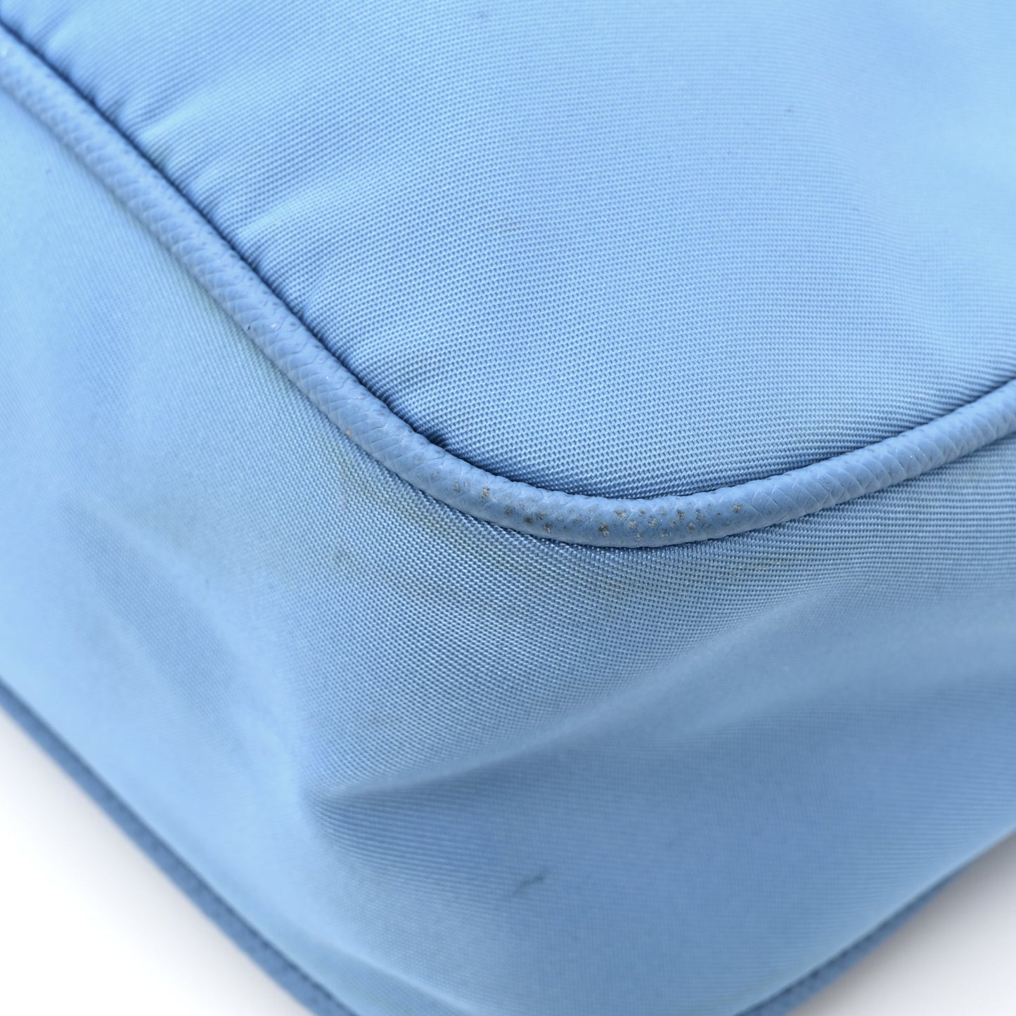 Nylon Re-Edition 2005 Shoulder Bag Pervinca