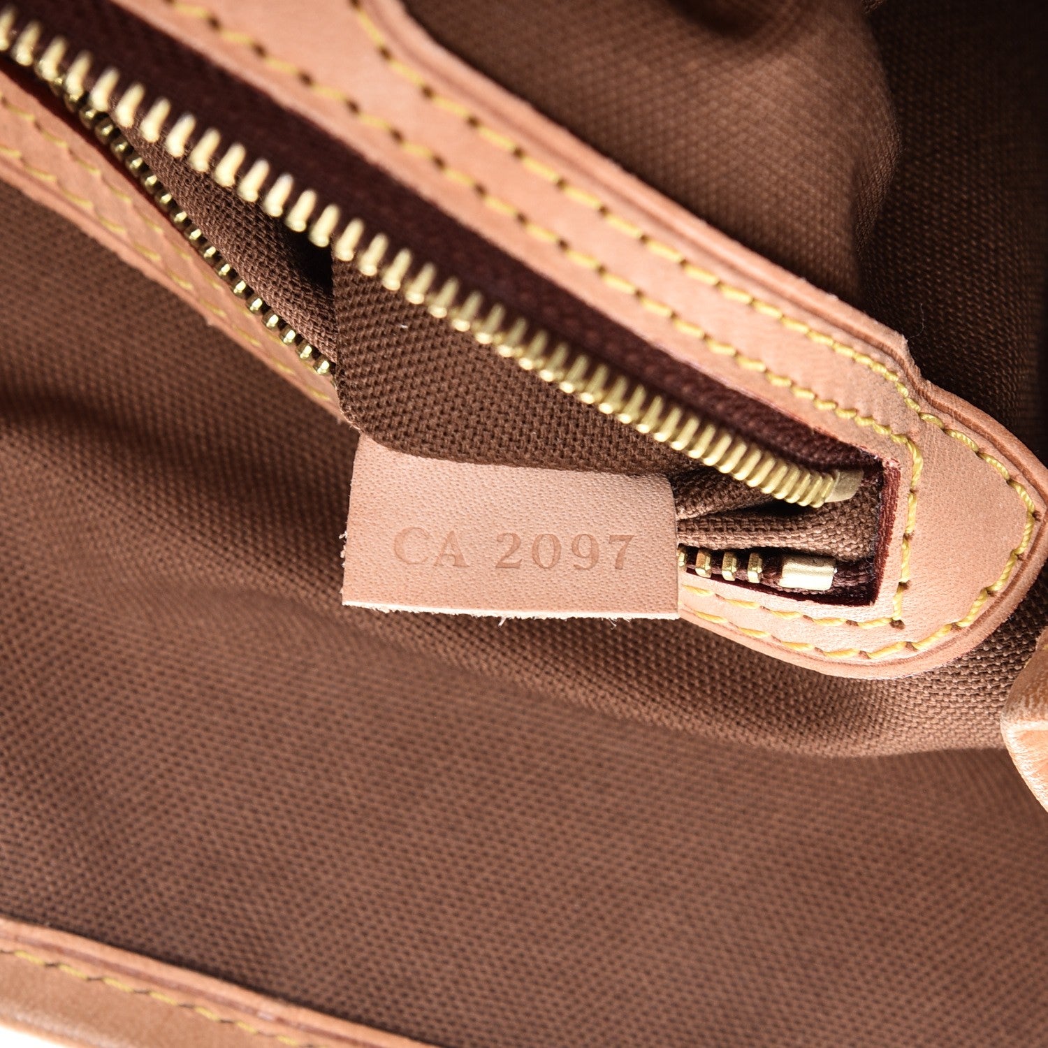 Louis Vuitton Monogram Batignolles Horizontal 7 of 10