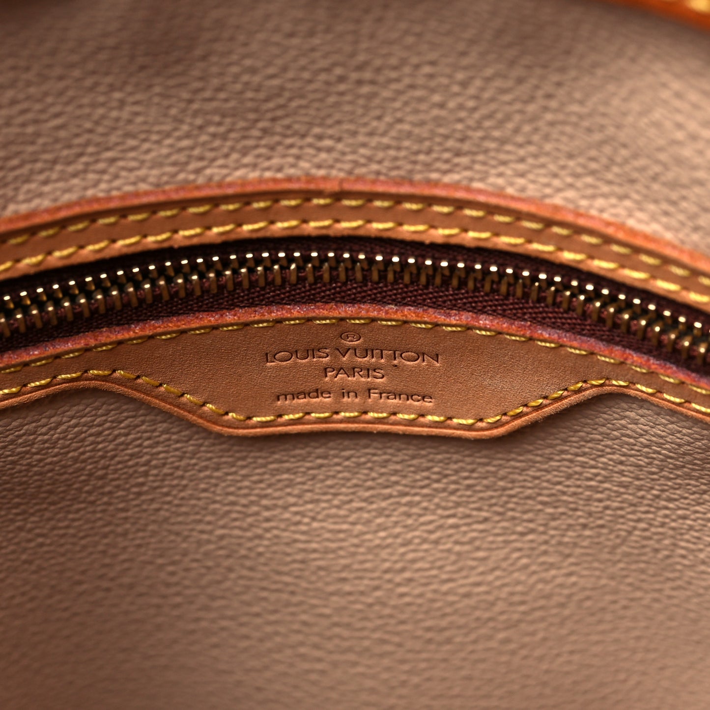 Monogram Petit Bucket 23