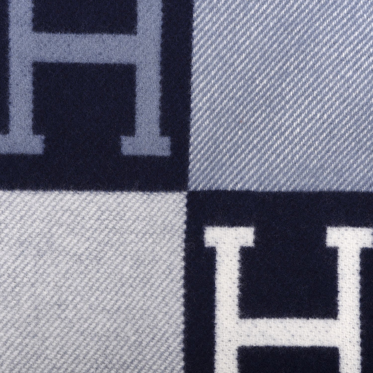 Hermes Wool Cashmere Avalon III Blanket Caban Ecru 4 of 4