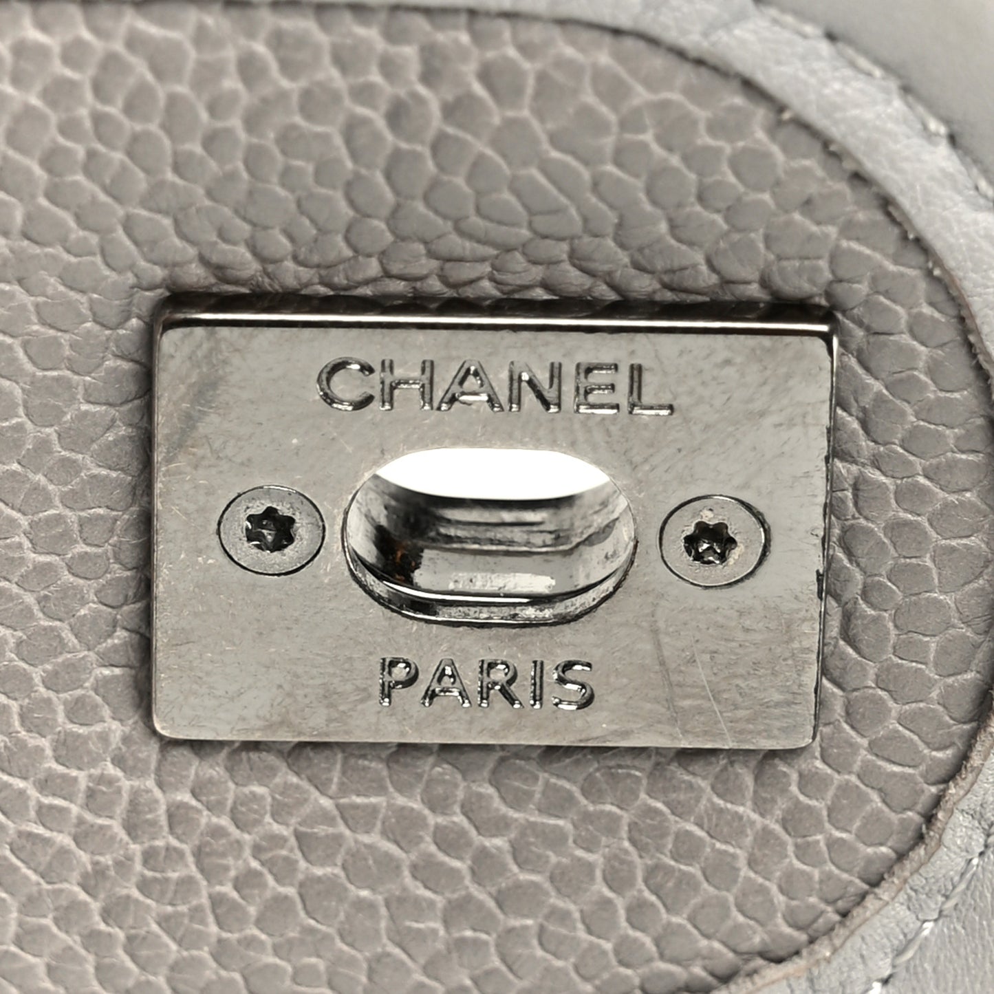 Caviar Quilted Medium French Riviera Flap Light Grey