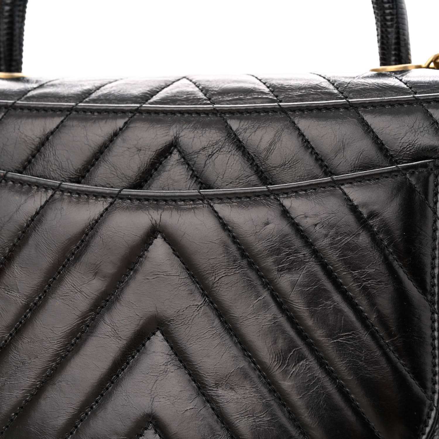 Chanel Calfskin Lizard Chevron Quilted Medium Coco Handle Flap Black 14 of 15