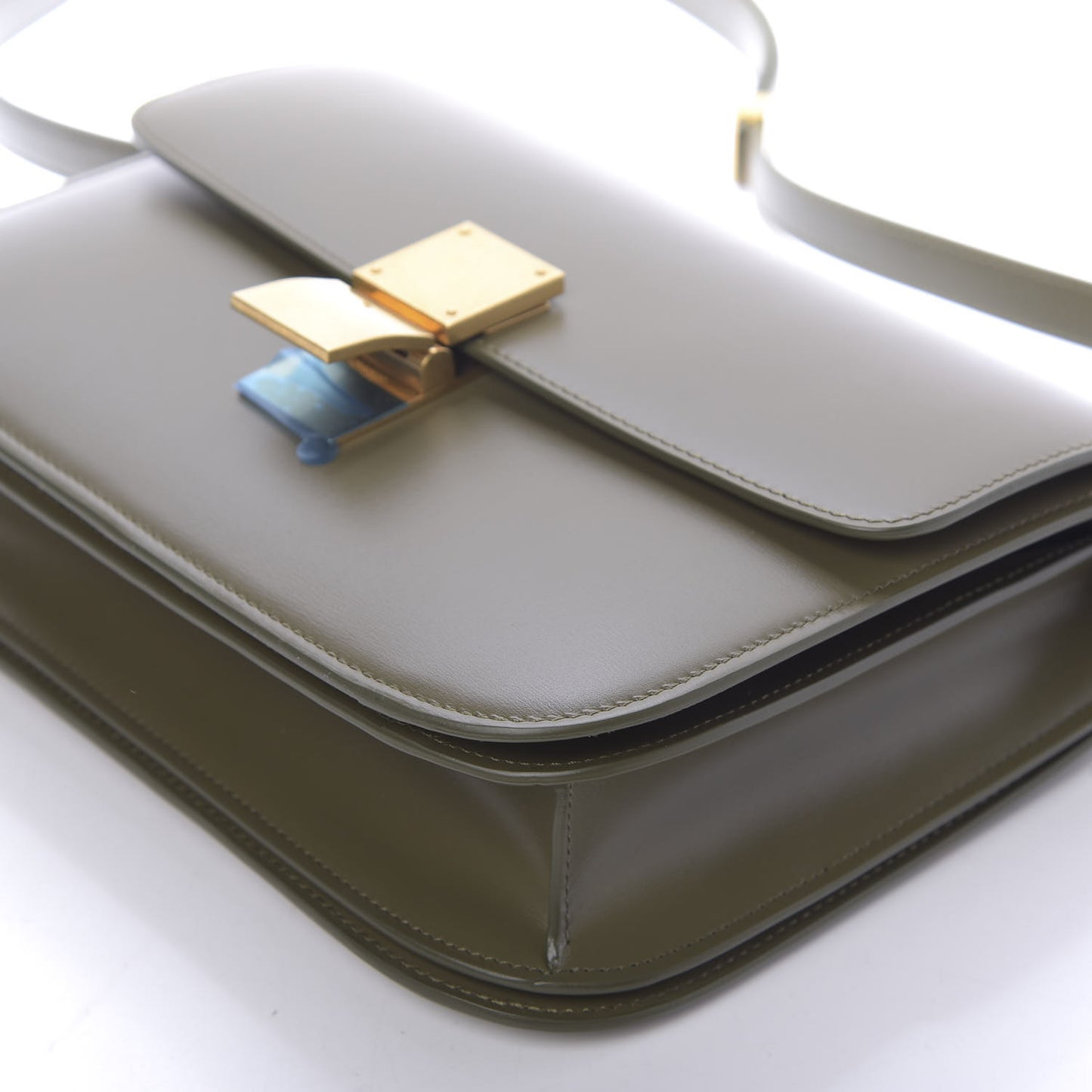 Box Calfskin Classic Box Medium Flap Bag Army Green