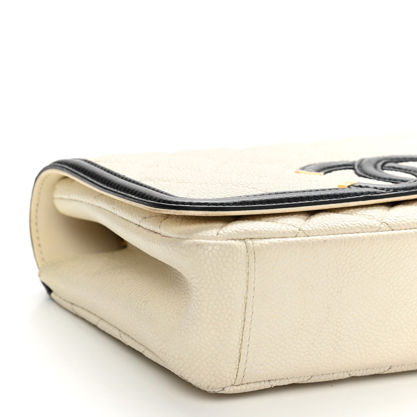 Caviar Quilted Small CC Filigree Flap White Black