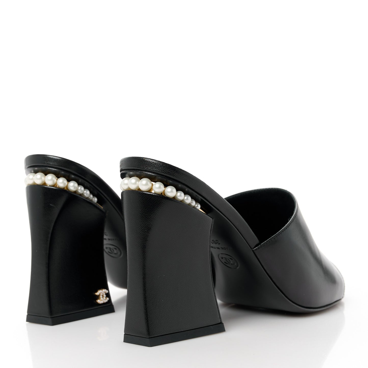 Shiny Goatskin Pearl Mule 39.5 Black