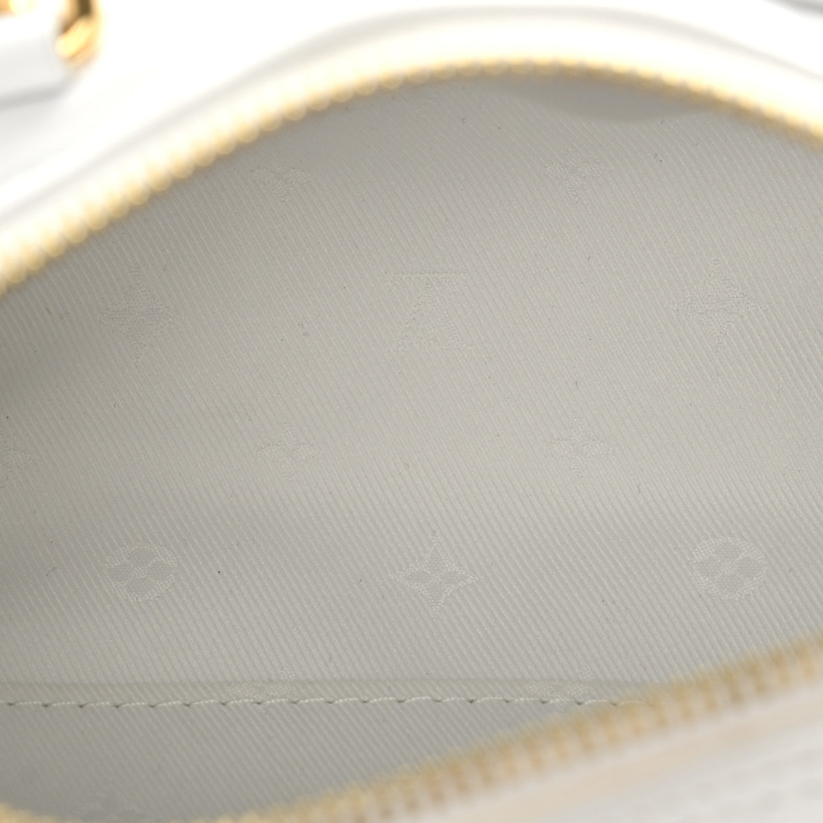 Louis Vuitton Calfskin Bubblegram Papillon BB Snow White 5 of 9