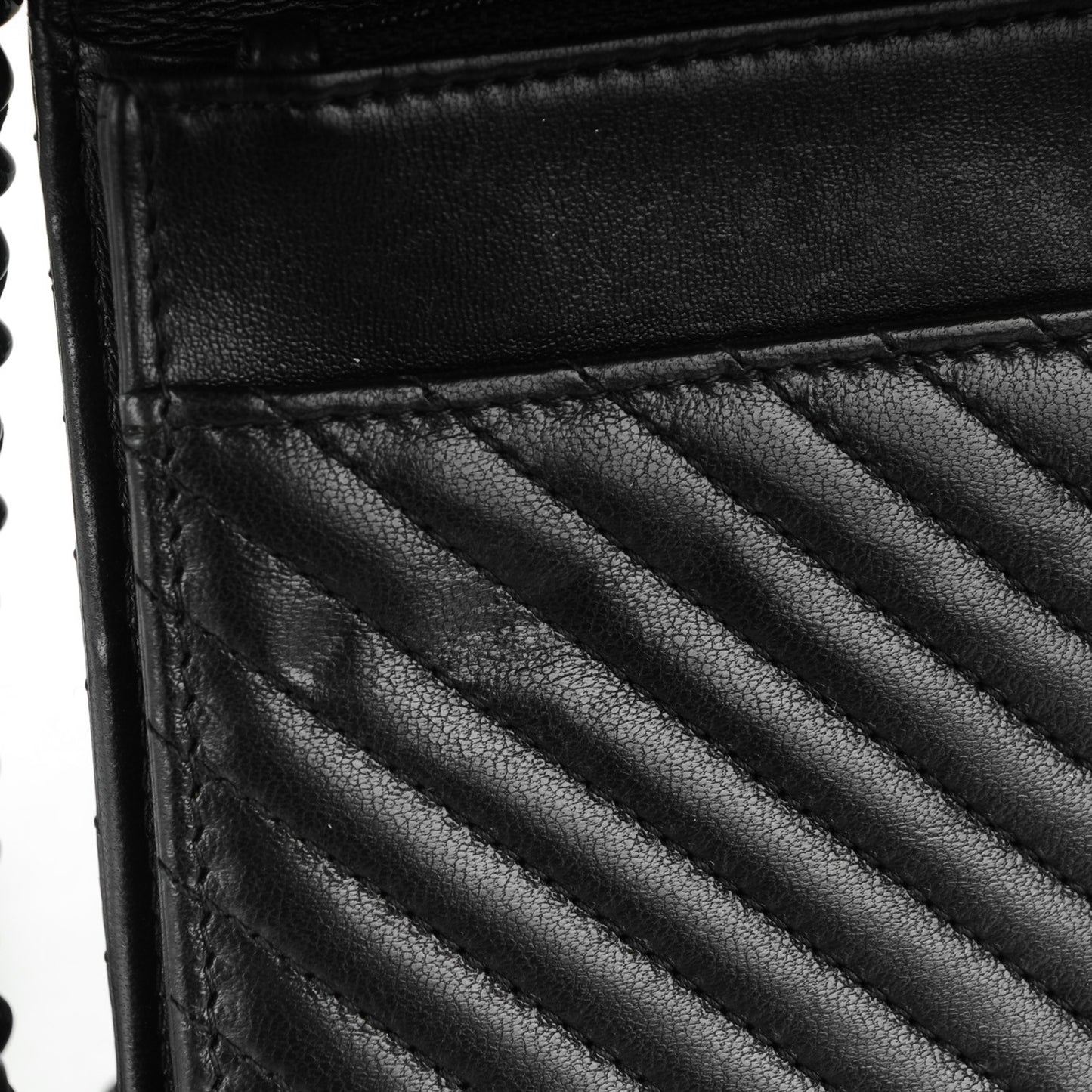 Lambskin Chevron Wallet On Chain WOC Black