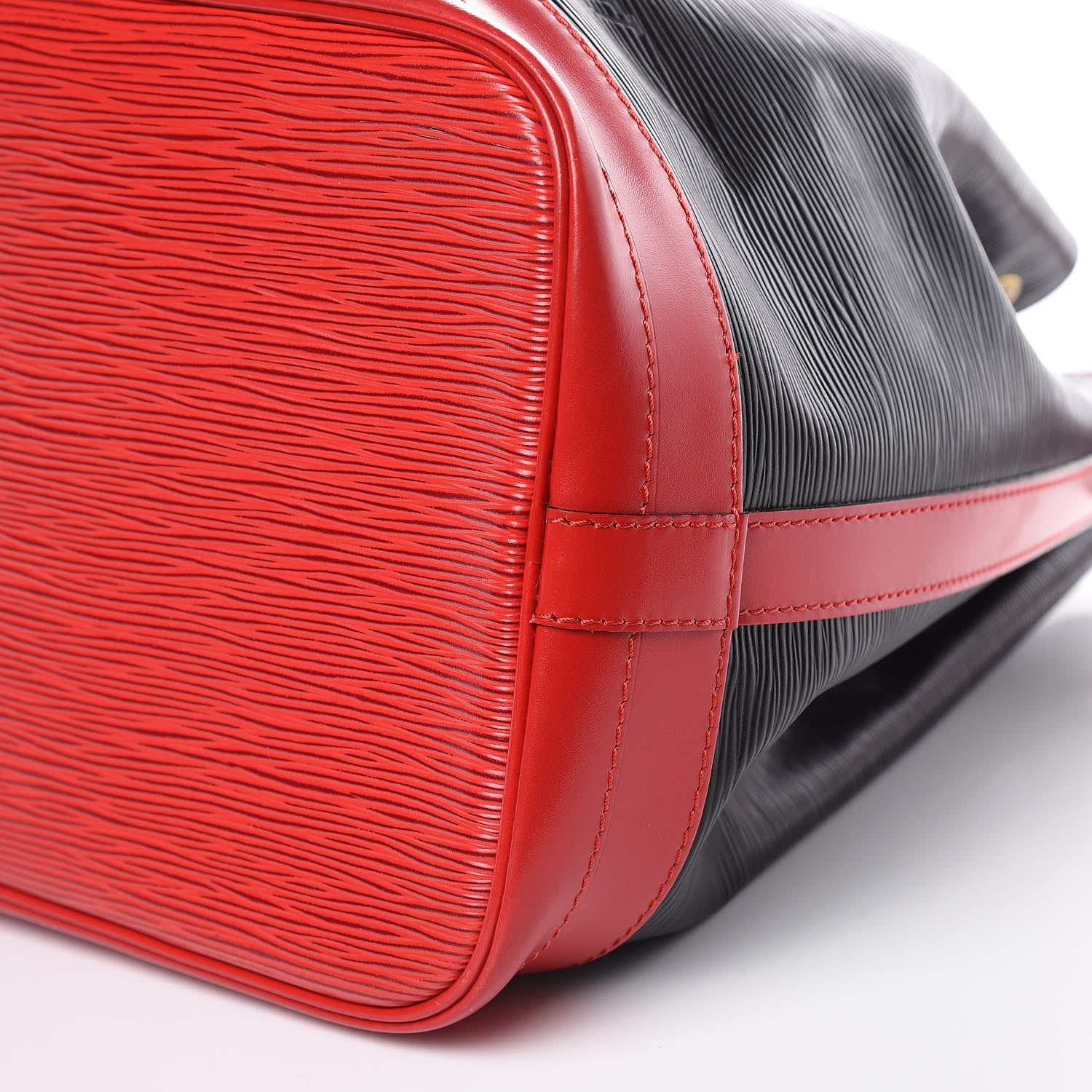 Louis Vuitton Epi Bi-Color Noe Castillan Red Black 7 of 9