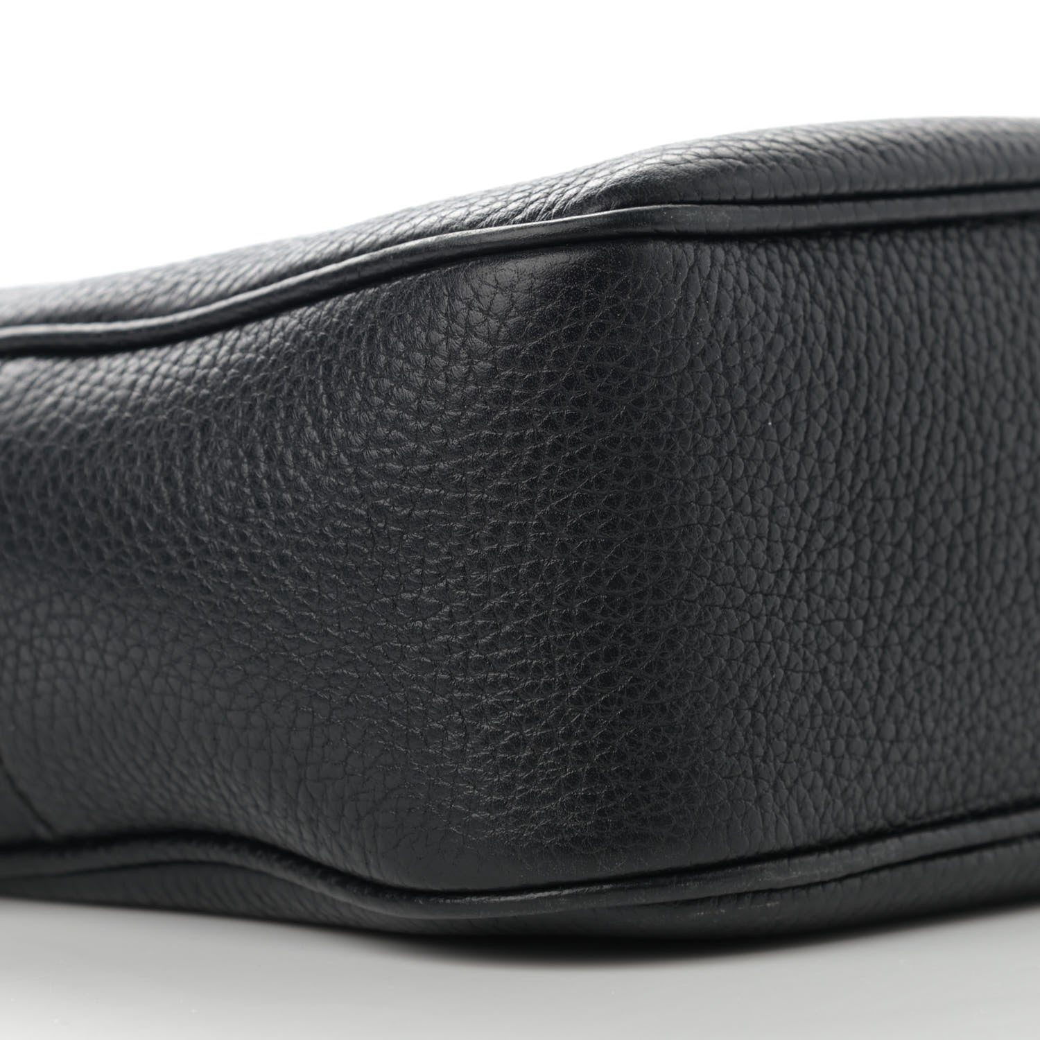 Gucci Pebbled Calfskin Small Soho Disco Bag Black 9 of 15