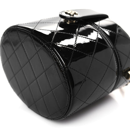 Chanel Patent Quilted Round Clutch With Chain Black 9 of 10