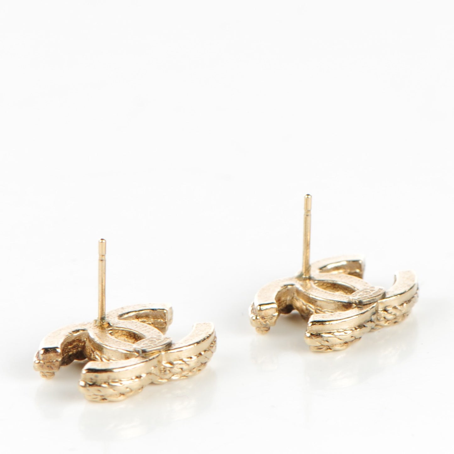 Twisted CC Earrings Light Gold