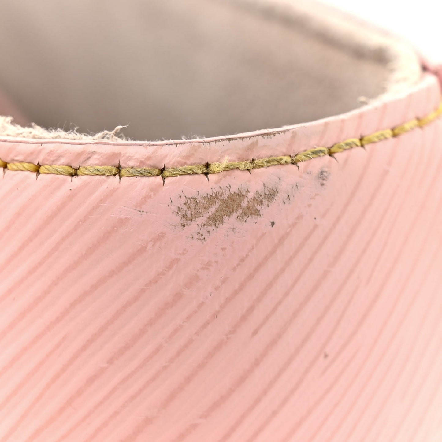 Epi Twist Shoulder Bag MM Rose Ballerine