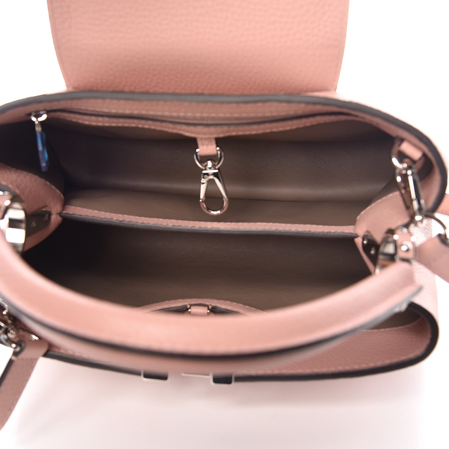 Louis Vuitton Taurillon Capucines PM Magnolia 5 of 9