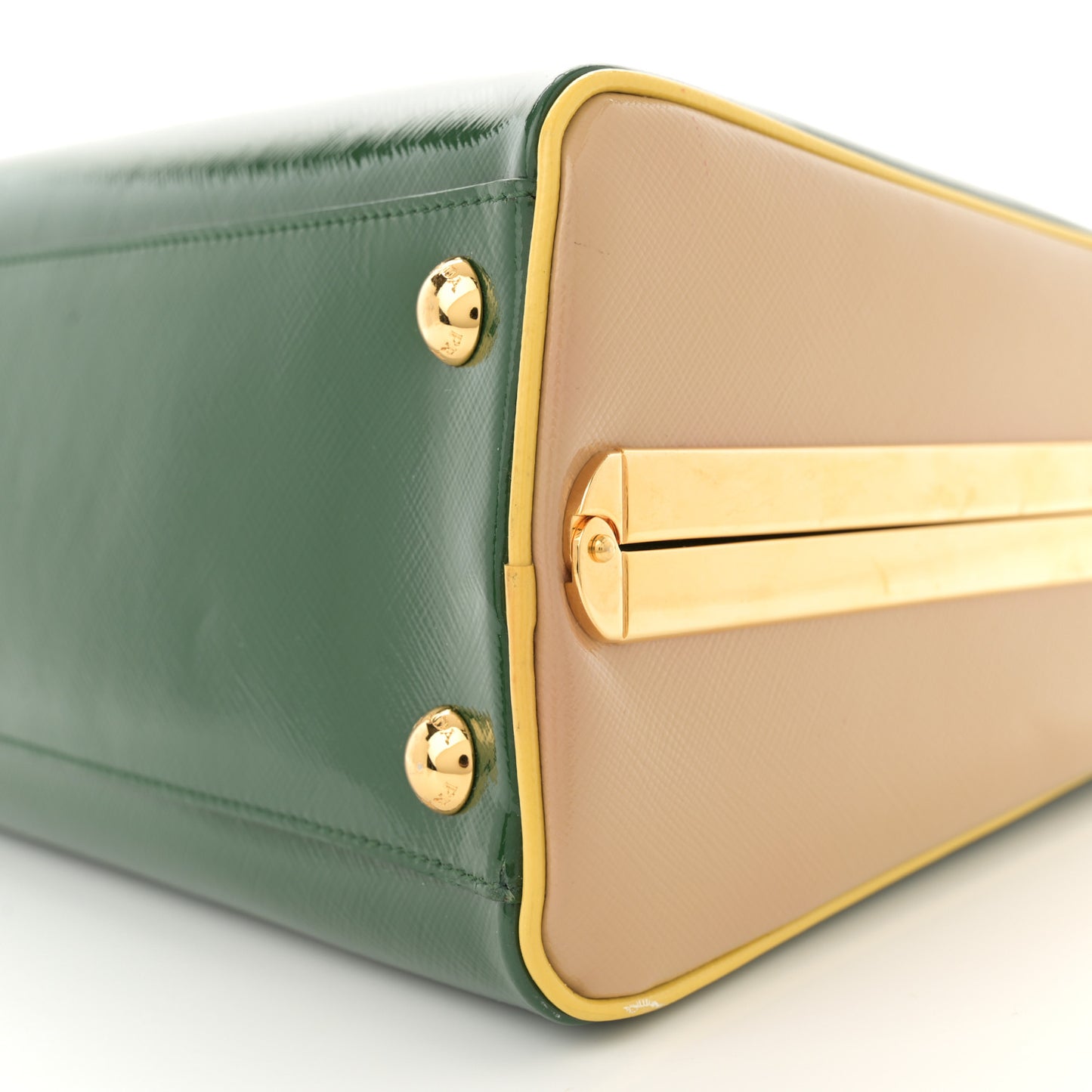 Saffiano Vernice Pyramid Bag Larice Sabbia