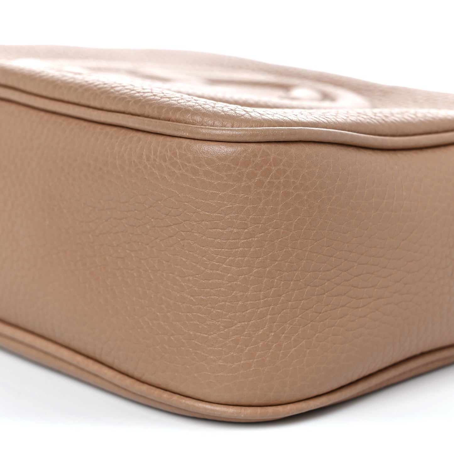 Pebbled Calfskin Small Soho Disco Bag Camelia