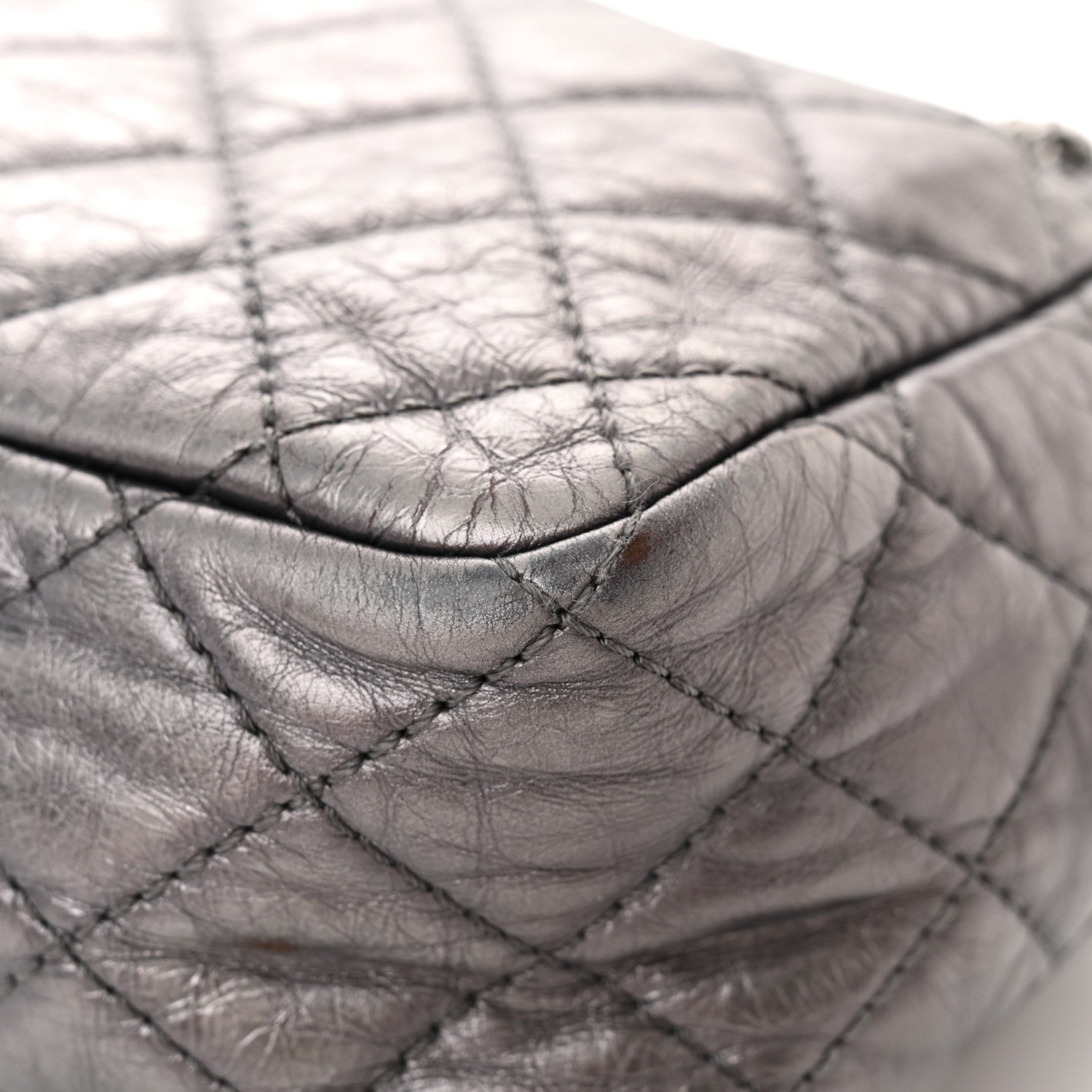 Chanel Metallic Aged Calfskin Quilted Medium Reissue Camera Case Dark Silver 20 of 21