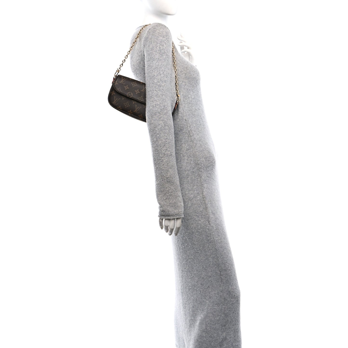 Monogram Ivy Wallet On Chain