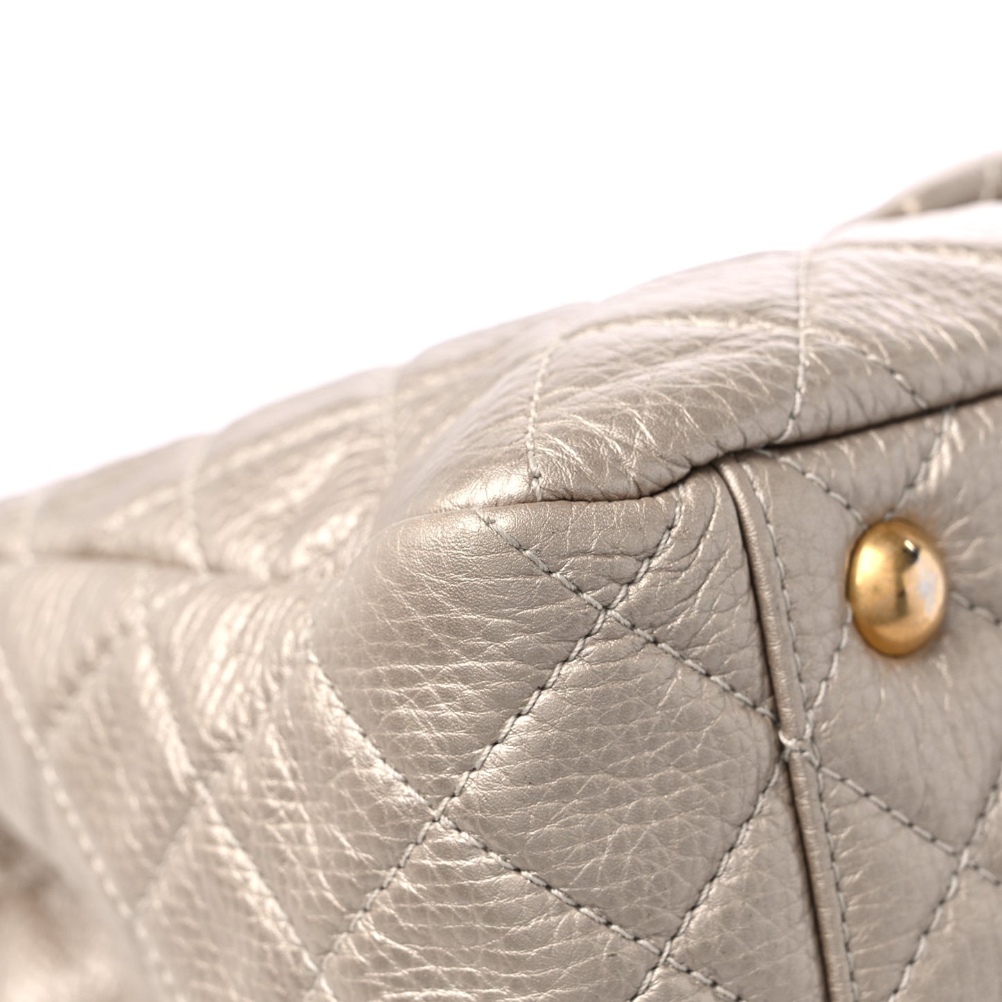 Metallic Calfskin Quilted XXL Travel Flap Bag Gold