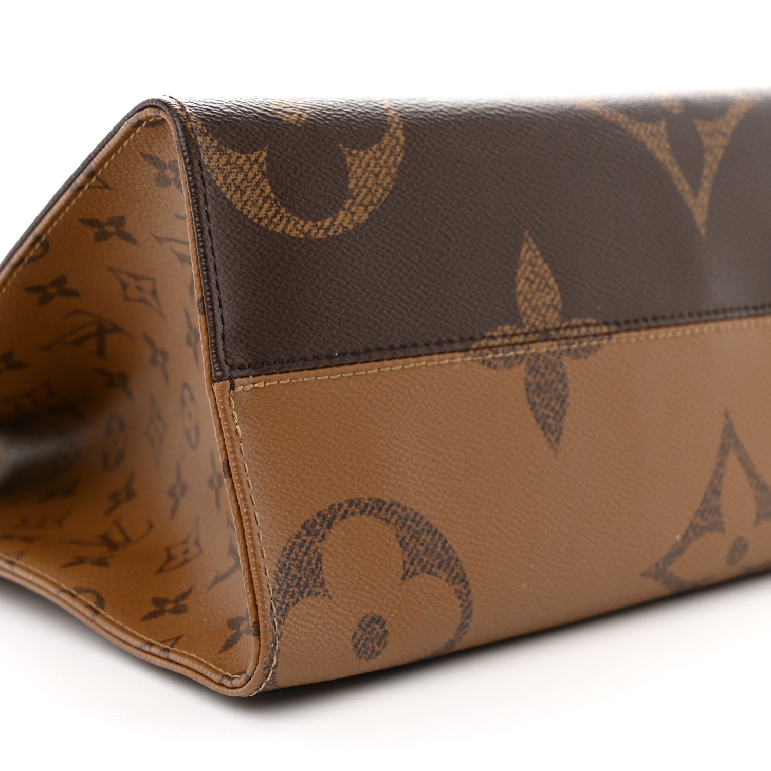 Louis Vuitton Reverse Monogram Giant Onthego MM 8 of 11