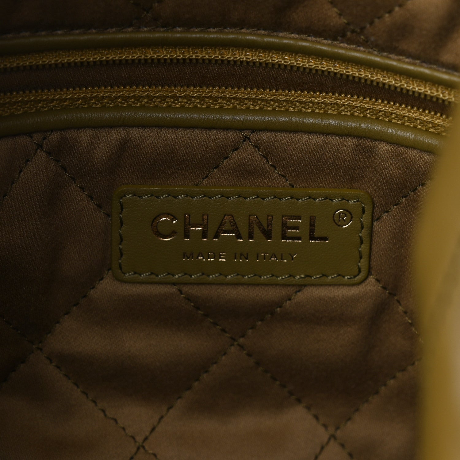 Chanel Shiny Calfskin Quilted Chanel 22 Green 7 of 11