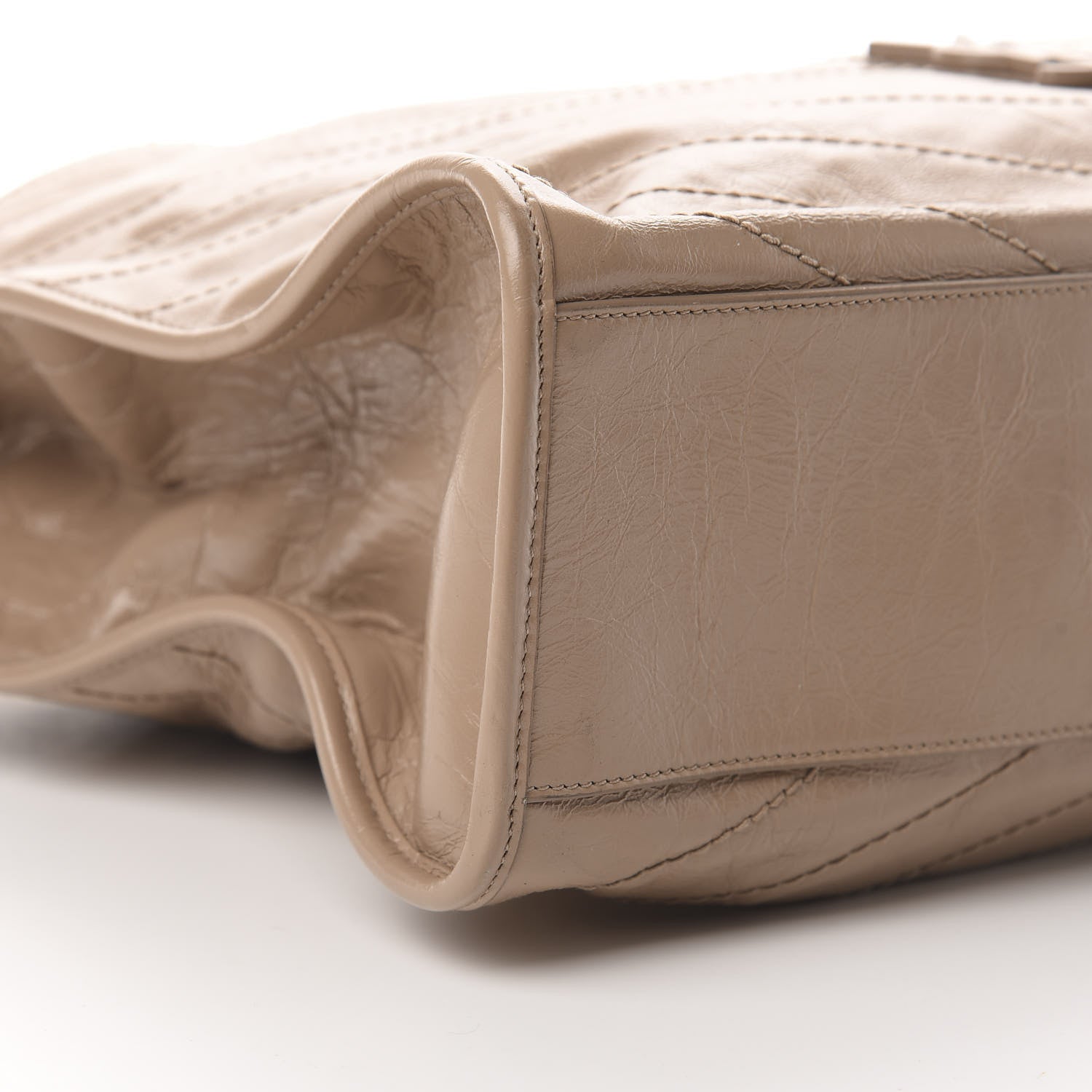 Saint Laurent Crinkled Calfskin Matelasse Monogram Niki Shoulder Bag Gold Sand 8 of 14