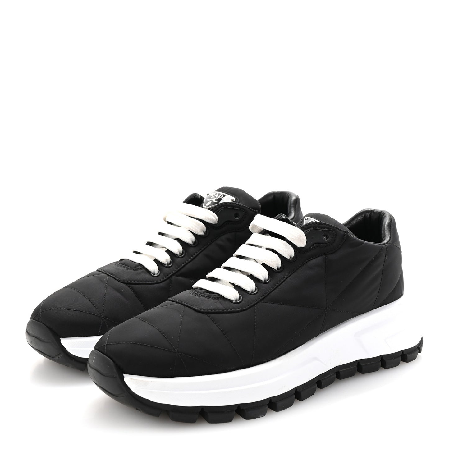 Re-Nylon Piuma Metal Triangle Logo Quilted 45mm Sneakers 40 Black