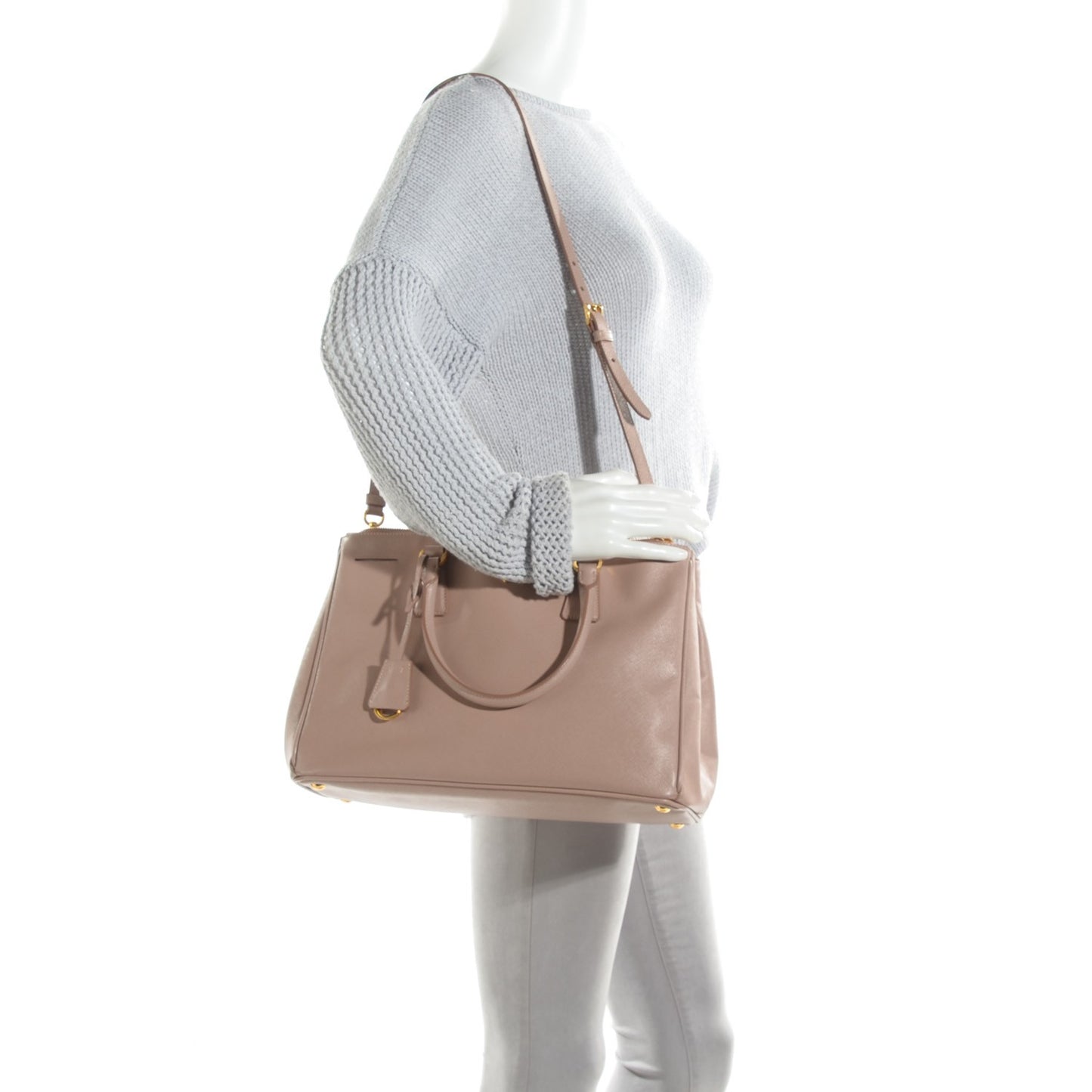Saffiano Medium Galleria Double Zip Tote Cammeo