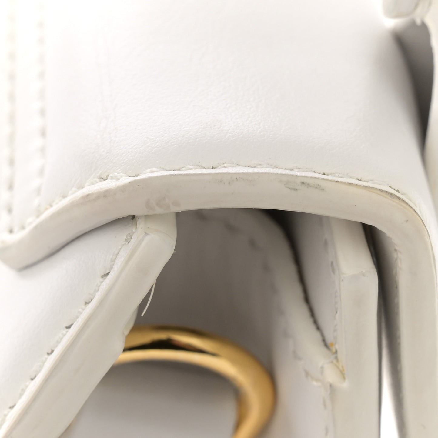 Smooth Calfskin Le Chiquito Moyen White