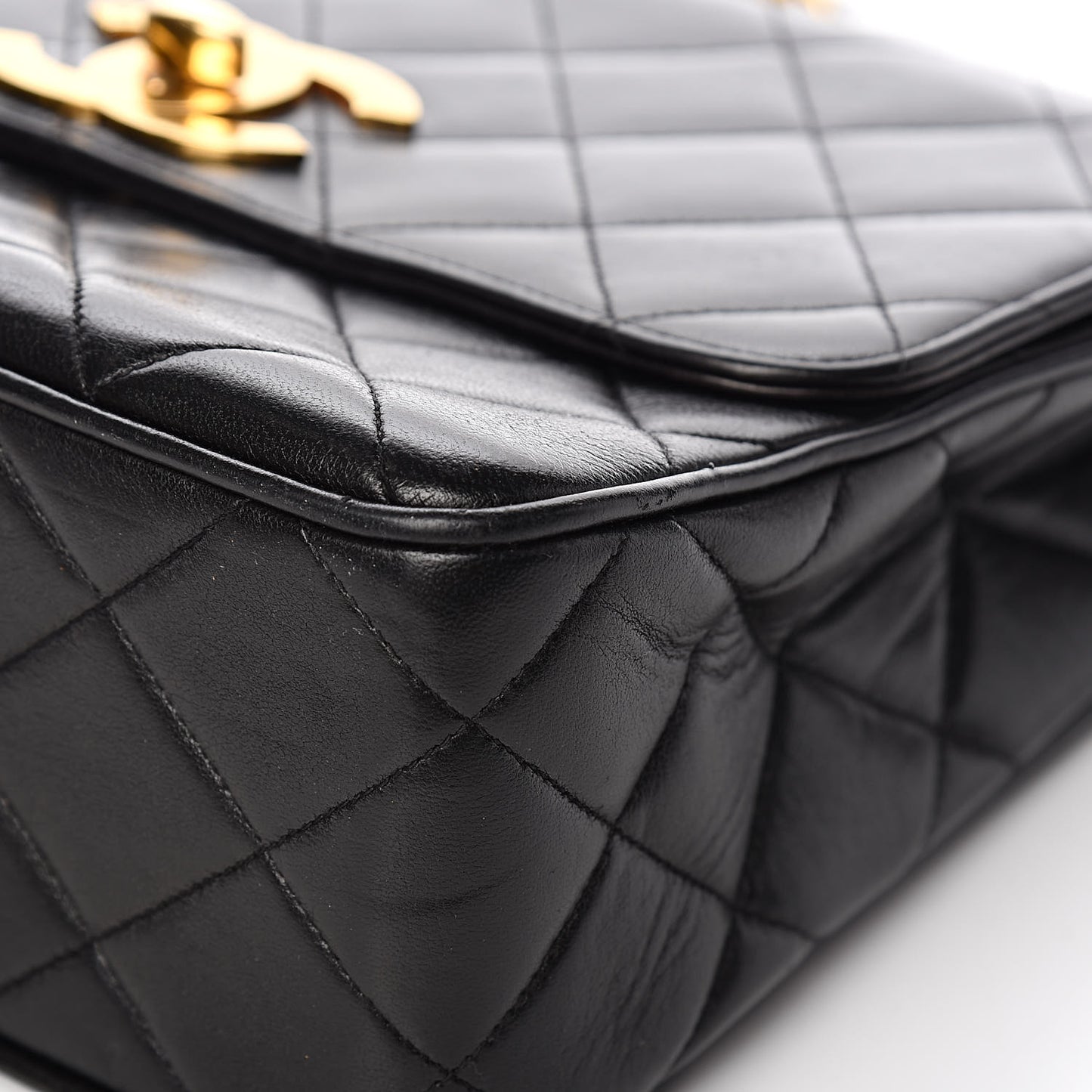 Lambskin Quilted Medium Single Flap Black