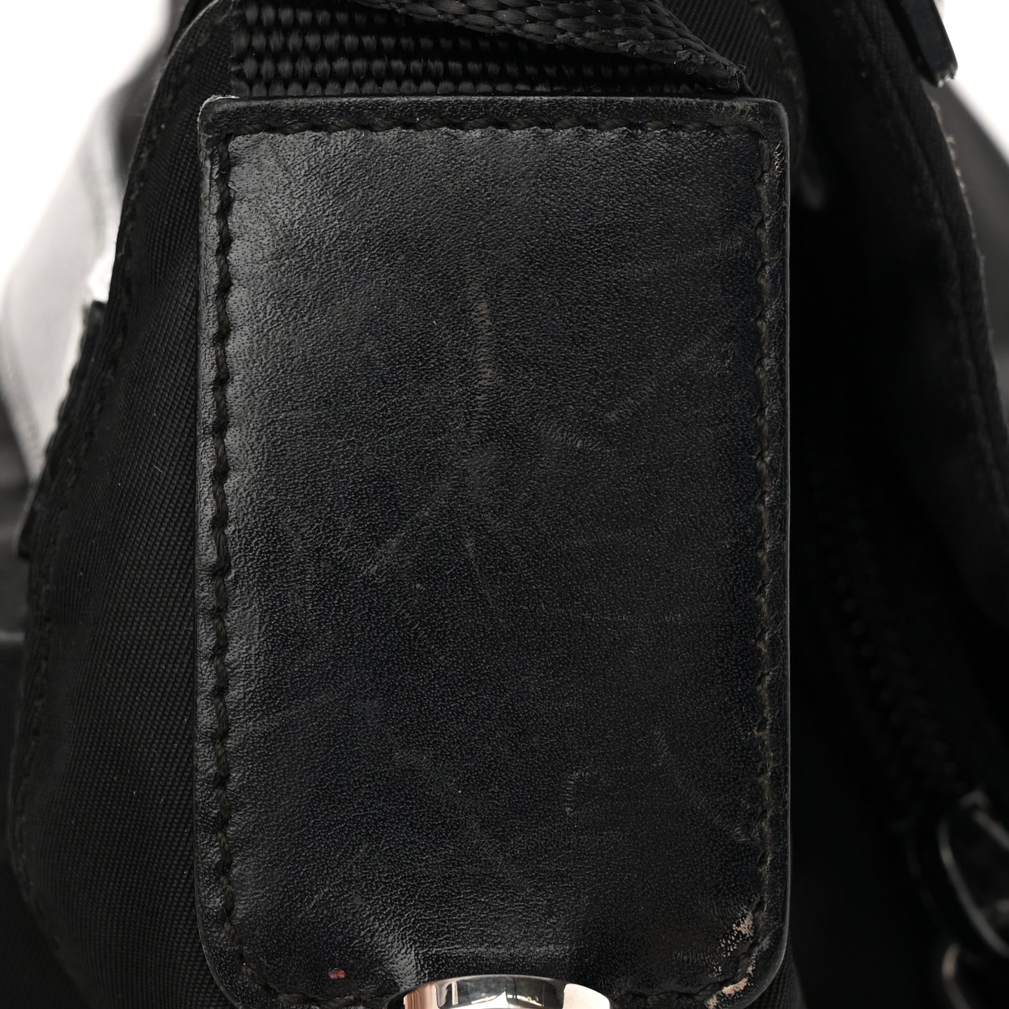 Nylon Vela Messenger Black