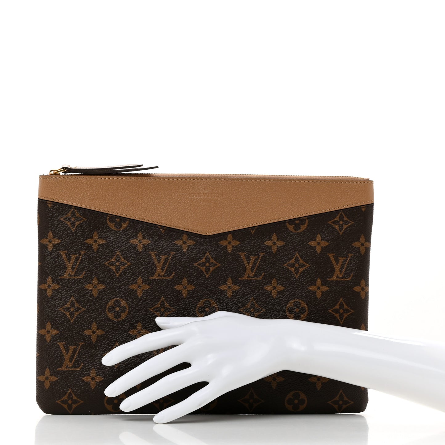 Monogram Daily Pouch Sesame