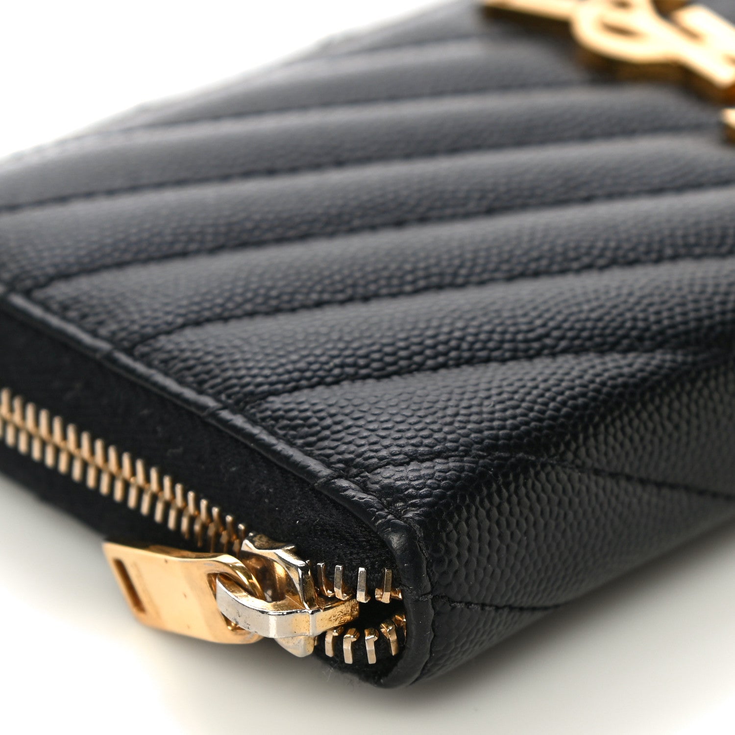 Saint Laurent Grain De Poudre Matelasse Chevron Monogram Zip Around Wallet Black 9 of 10